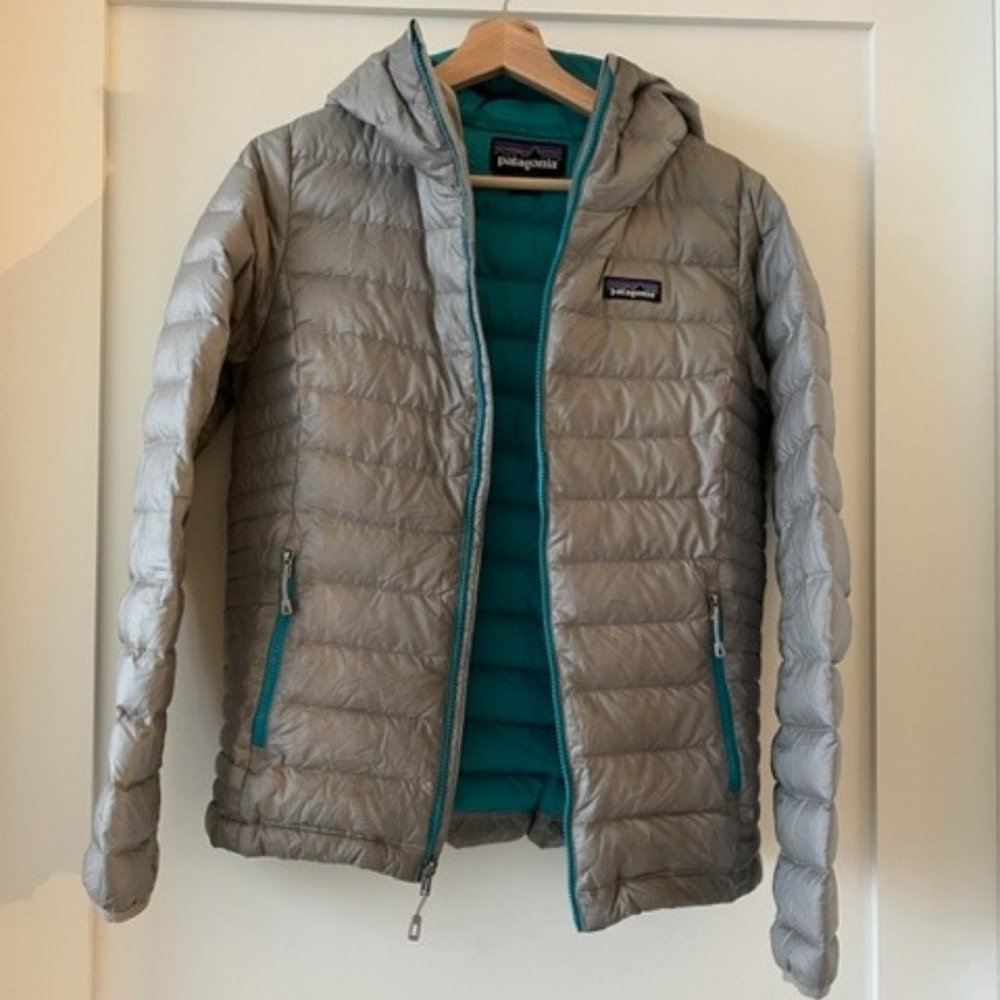 Patagonia Women’s Down Sweater Hoodie